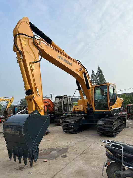 Used hyundai 215-9 Original Excavator Hot Sale - Excavadora: foto 4 Used hyundai 215-9 Original Excavator Hot Sale - Excavadora: foto 4