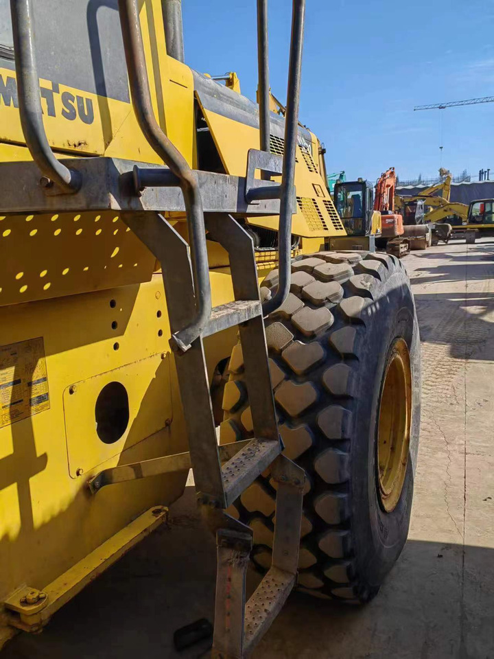 Leasing de komatsu wa320-3 komatsu wa320-3: foto 11