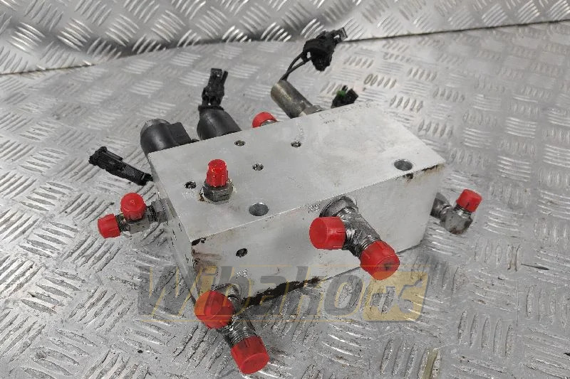 Case 721C 198998A4 - Válvula hidráulica para Maquinaria de construcción: foto 1 Case 721C 198998A4 - Válvula hidráulica para Maquinaria de construcción: foto 1