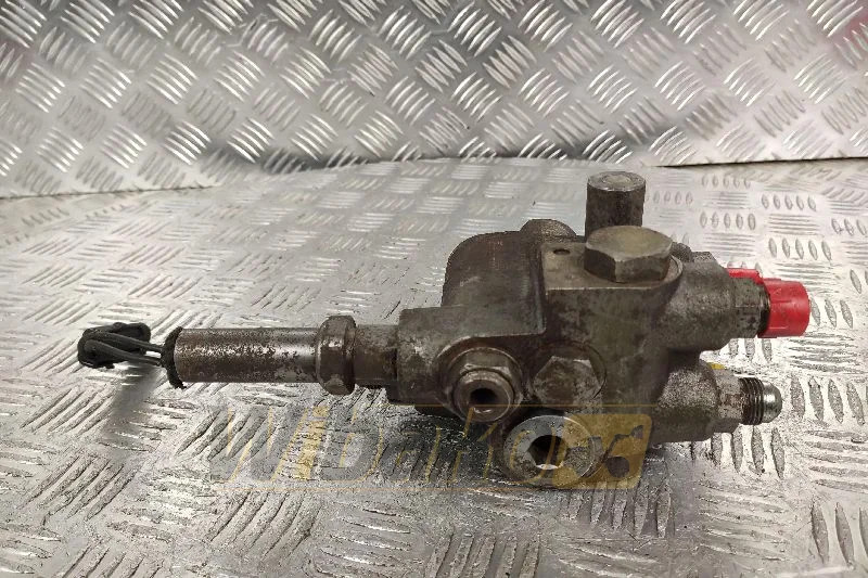 Case 921C - Válvula hidráulica para Maquinaria de construcción: foto 1 Case 921C - Válvula hidráulica para Maquinaria de construcción: foto 1