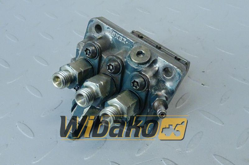 Injection pump for engine Kubota D722 16006-51012 - Bomba de combustible para Maquinaria agrícola: foto 1 Injection pump for engine Kubota D722 16006-51012 - Bomba de combustible para Maquinaria agrícola: foto 1