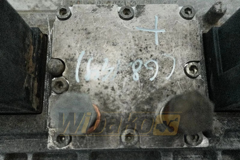 Liebherr 9076469 - Unidad de control para Maquinaria de construcción: foto 3 Liebherr 9076469 - Unidad de control para Maquinaria de construcción: foto 3