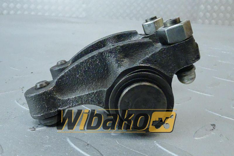 Rocker arm for engine Case 6T-830 3926429 - Cabezal de bloque para Maquinaria de construcción: foto 1 Rocker arm for engine Case 6T-830 3926429 - Cabezal de bloque para Maquinaria de construcción: foto 1