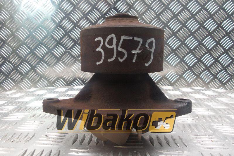 Water pump Iveco 451031-02 - Bomba de refrigerante para Maquinaria de construcción: foto 1 Water pump Iveco 451031-02 - Bomba de refrigerante para Maquinaria de construcción: foto 1
