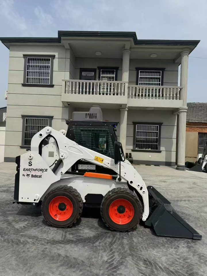 BOBCAT S18 - Cargadora de ruedas: foto 1 BOBCAT S18 - Cargadora de ruedas: foto 1