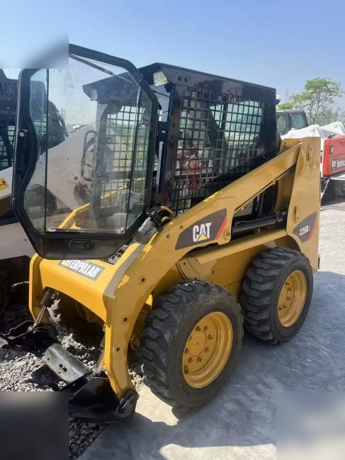 CATERPILLAR 226B3 - Minicargadora: foto 1 CATERPILLAR 226B3 - Minicargadora: foto 1