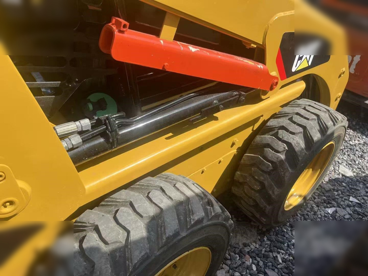 CATERPILLAR 226B3 - Minicargadora: foto 3 CATERPILLAR 226B3 - Minicargadora: foto 3