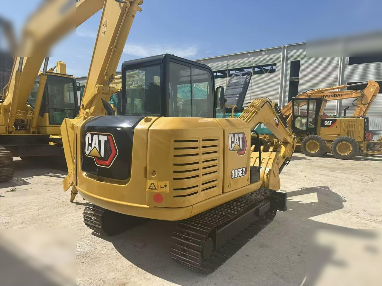 CATERPILLAR 306E2 - Excavadora de cadenas: foto 2 CATERPILLAR 306E2 - Excavadora de cadenas: foto 2