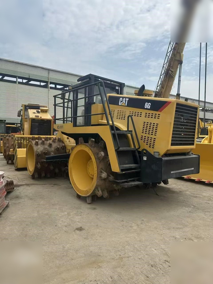 CATERPILLAR 816A - Compactador: foto 4 CATERPILLAR 816A - Compactador: foto 4