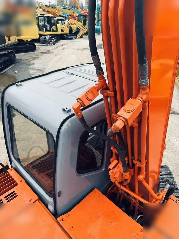 HITACHI EX60-5 - Excavadora de cadenas: foto 4 HITACHI EX60-5 - Excavadora de cadenas: foto 4
