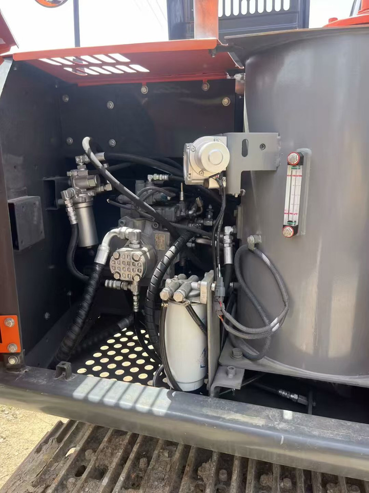 Excavadora de cadenas HITACHI ZX120: foto 11