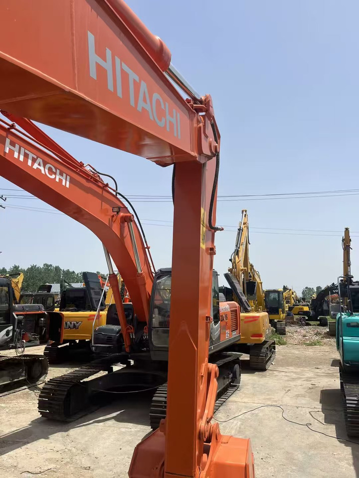 HITACHI ZX130 - Excavadora de cadenas: foto 1 HITACHI ZX130 - Excavadora de cadenas: foto 1