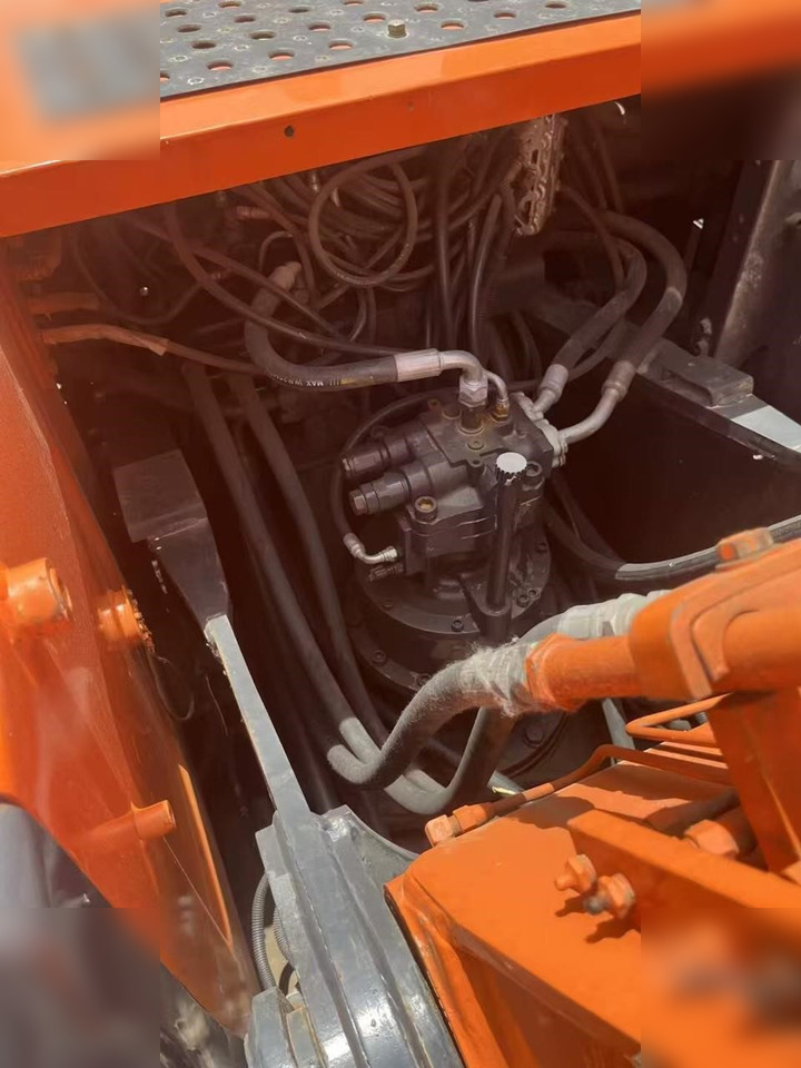 HITACHI ZX200 - Excavadora de cadenas: foto 4 HITACHI ZX200 - Excavadora de cadenas: foto 4