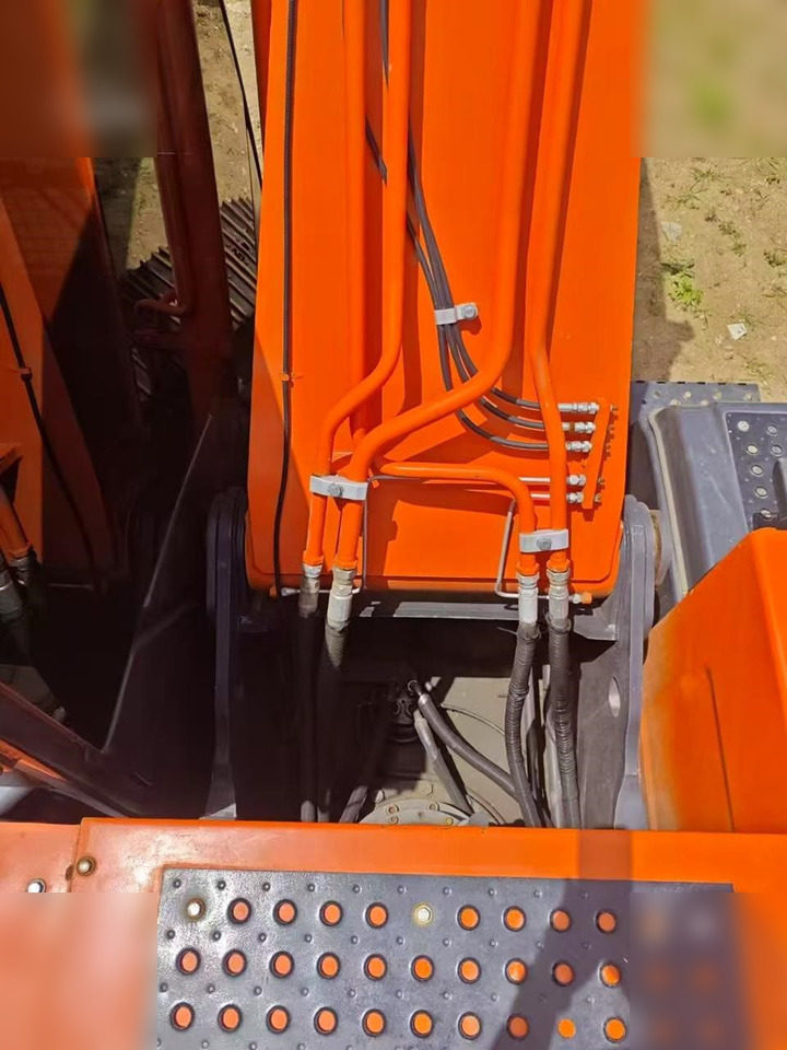 HITACHI ZX240 - Excavadora de cadenas: foto 5 HITACHI ZX240 - Excavadora de cadenas: foto 5