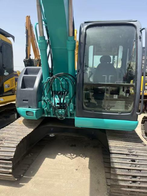 KOBELCO 135SR - Excavadora de cadenas: foto 3 KOBELCO 135SR - Excavadora de cadenas: foto 3
