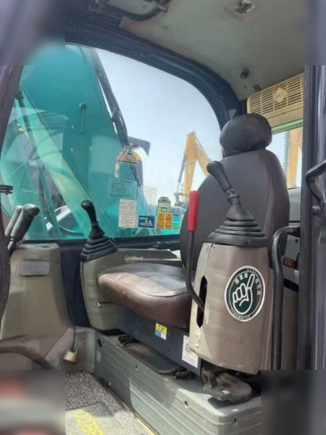 KOBELCO SK135SR - Excavadora de cadenas: foto 4 KOBELCO SK135SR - Excavadora de cadenas: foto 4