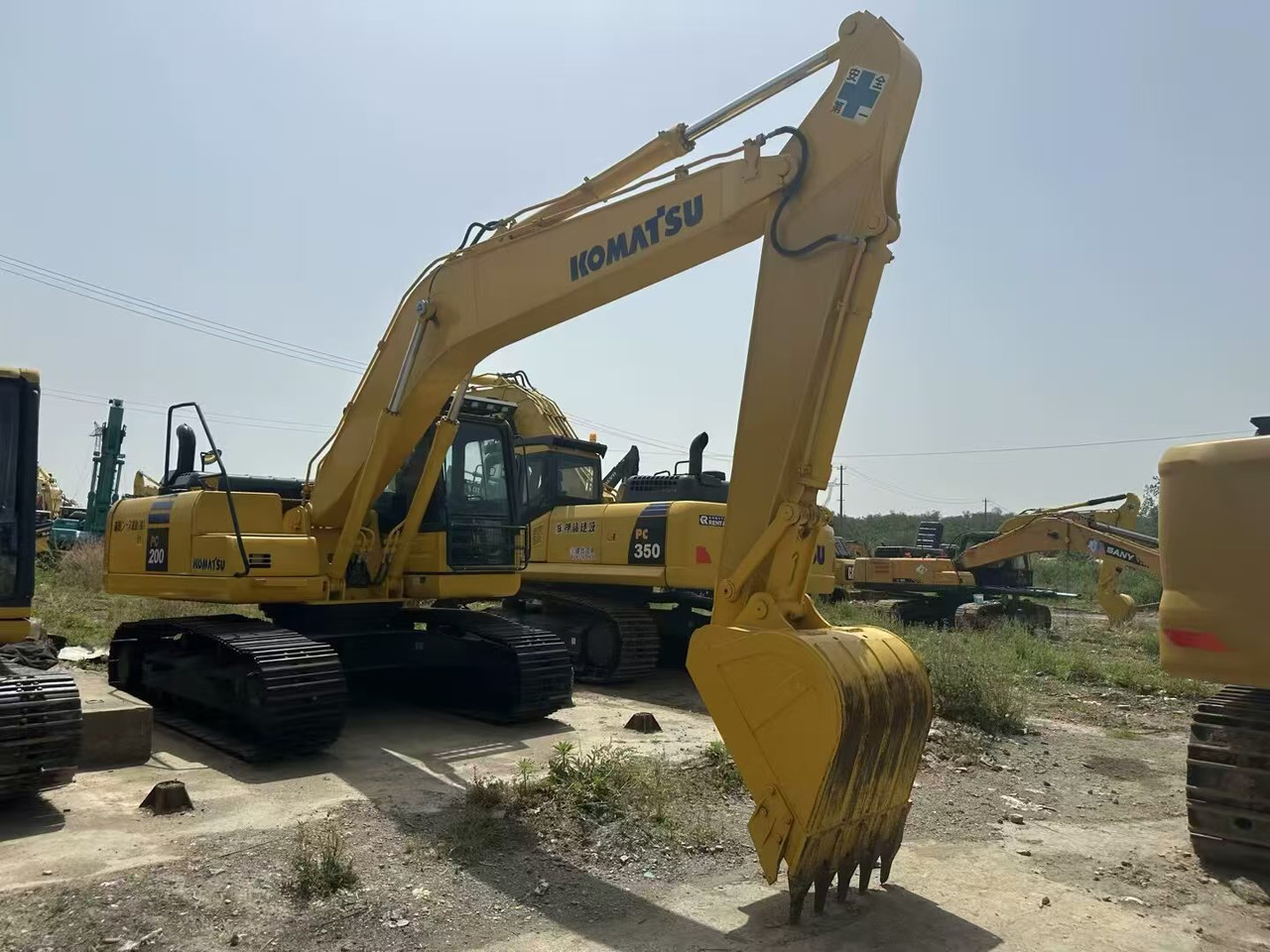 Excavadora de cadenas KOMATSU 200-8: foto 8
