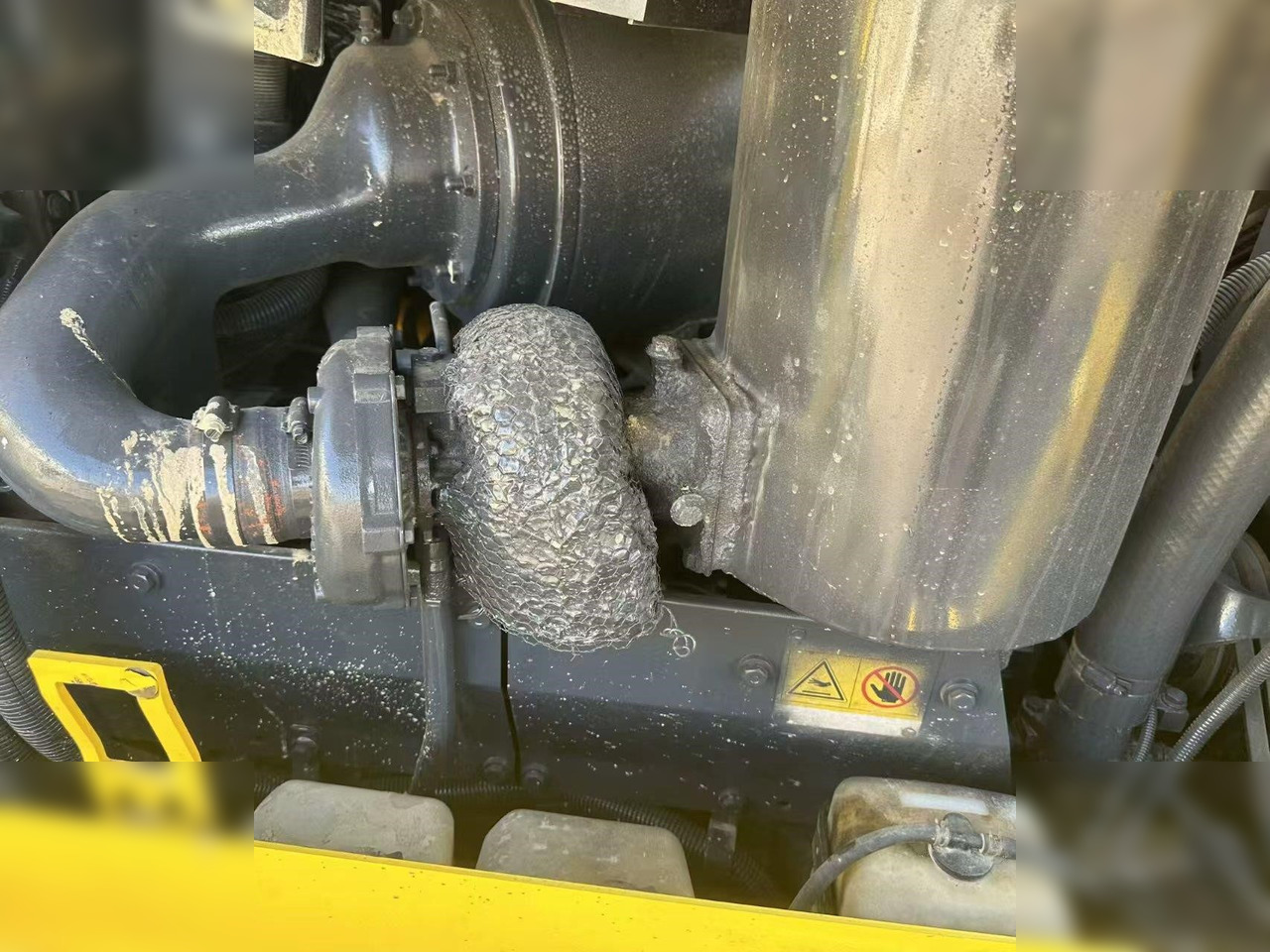 Bulldozer KOMATSU D85EX-18: foto 11