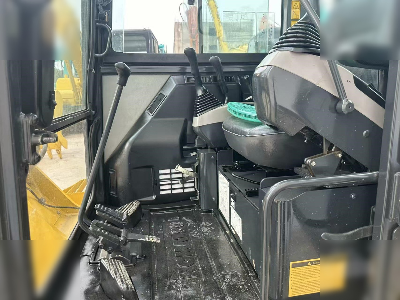 Miniexcavadora KOMATSU PC56-7: foto 15