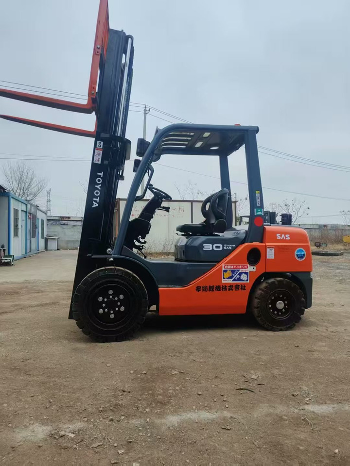 Plataforma de mástil vertical Toyata 3-ton: foto 13