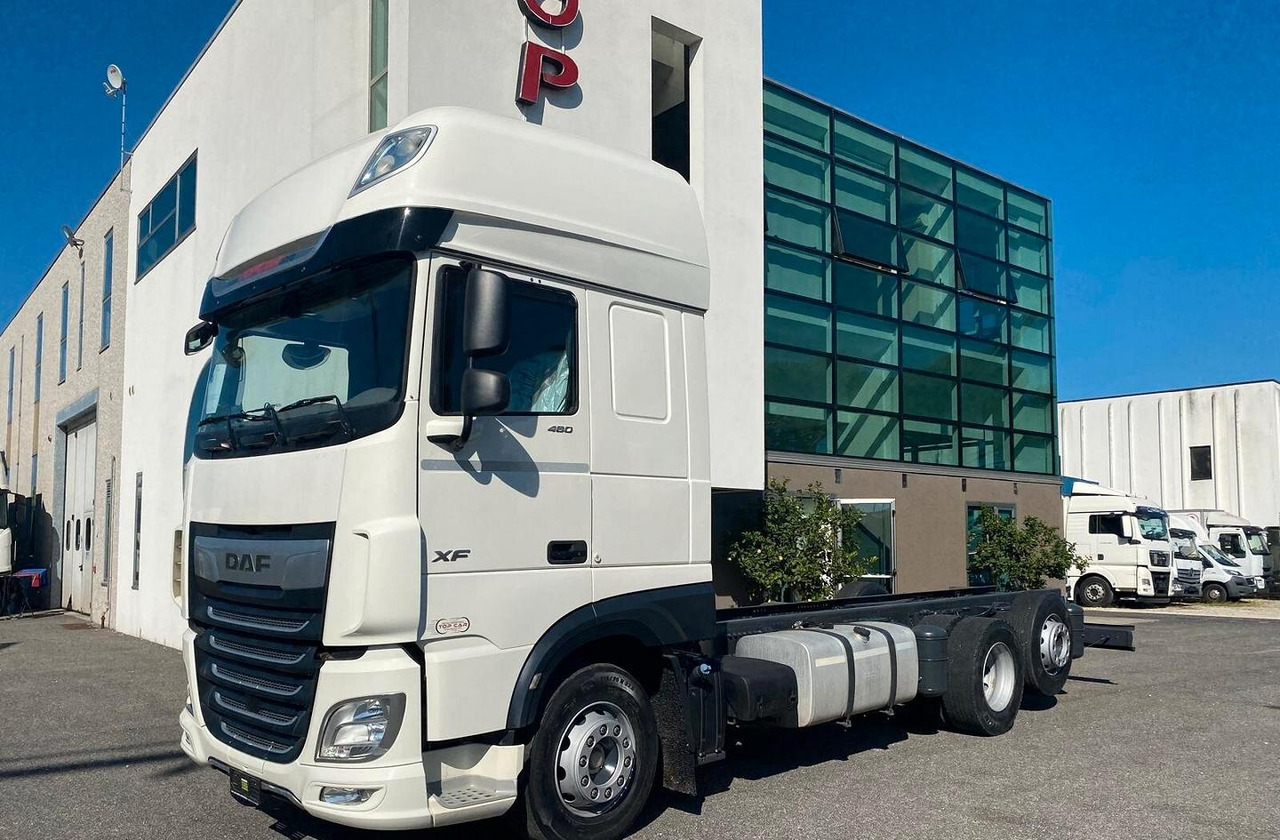 DAF XF 480 FT A TELAIO 2019 EURO 6 - Camión chasis: foto 1 DAF XF 480 FT A TELAIO 2019 EURO 6 - Camión chasis: foto 1