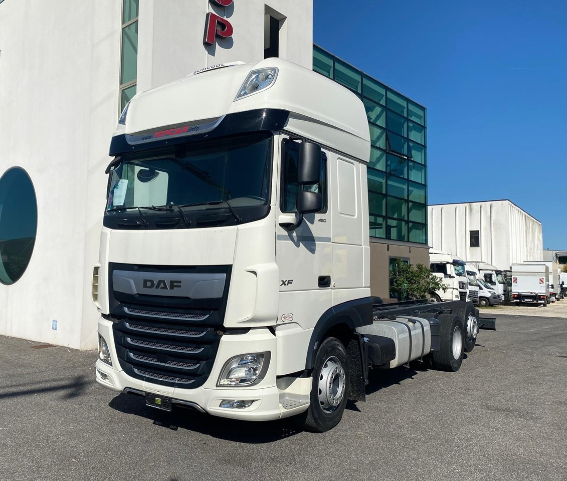 DAF XF 480 - Camión chasis: foto 2 DAF XF 480 - Camión chasis: foto 2