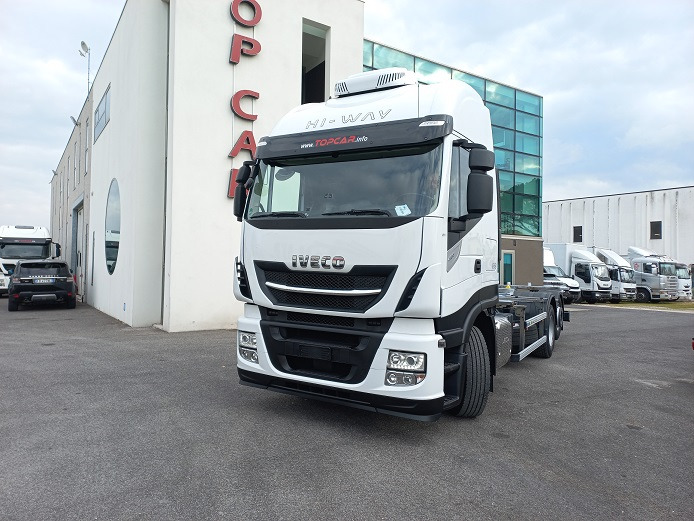 IVECO AS260S48 - Camión chasis: foto 4 IVECO AS260S48 - Camión chasis: foto 4