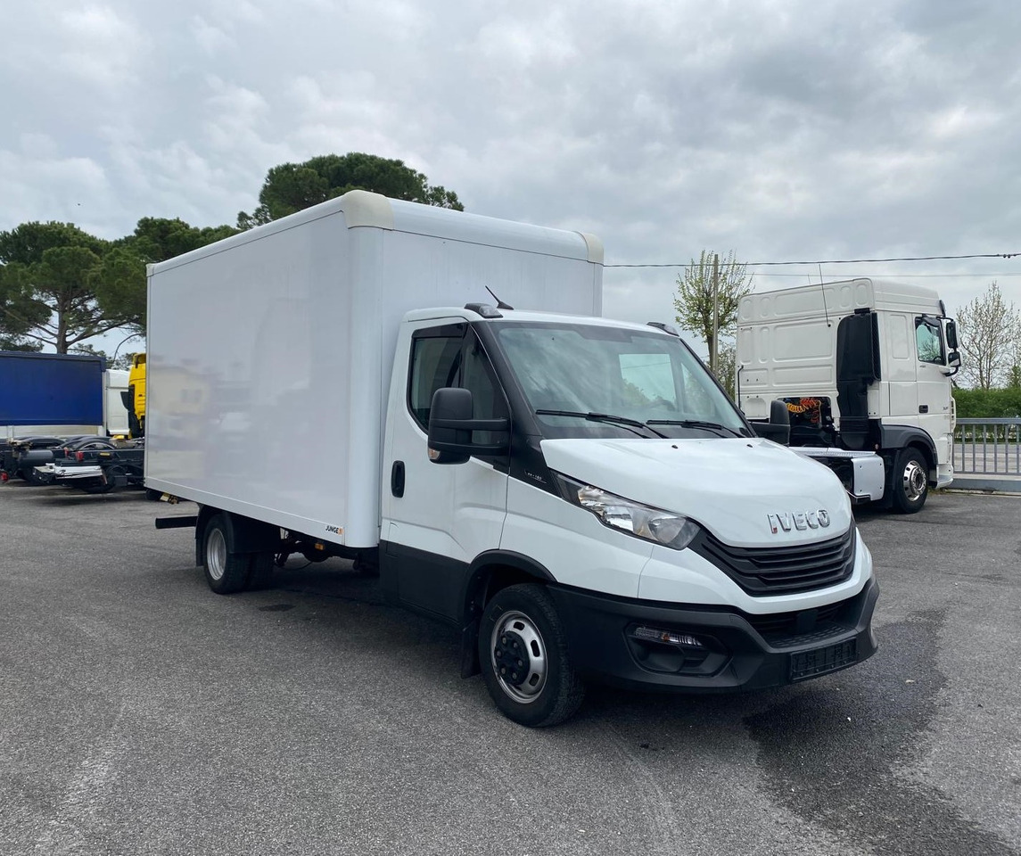 IVECO DAILY 35C16 - Furgón: foto 2 IVECO DAILY 35C16 - Furgón: foto 2