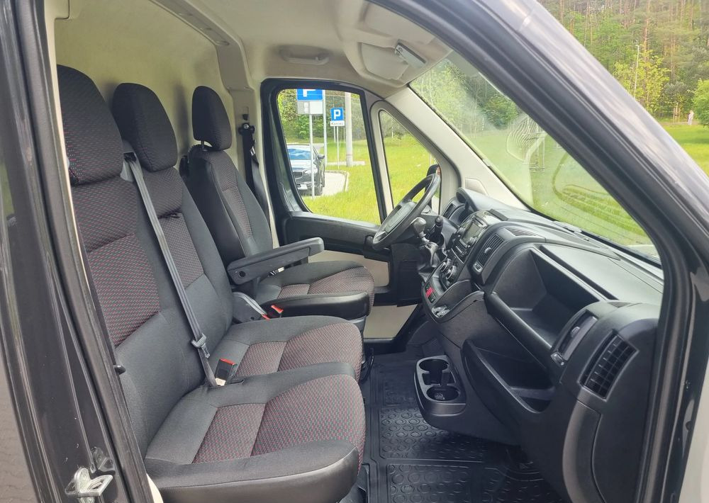 Furgoneta pequeña Peugeot Boxer: foto 20