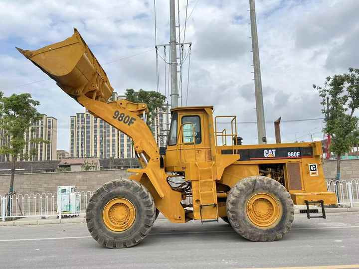 CAT 980F Refurbished Wheel Loader Well Maintained Affordable Price - Cargadora de ruedas: foto 3 CAT 980F Refurbished Wheel Loader Well Maintained Affordable Price - Cargadora de ruedas: foto 3