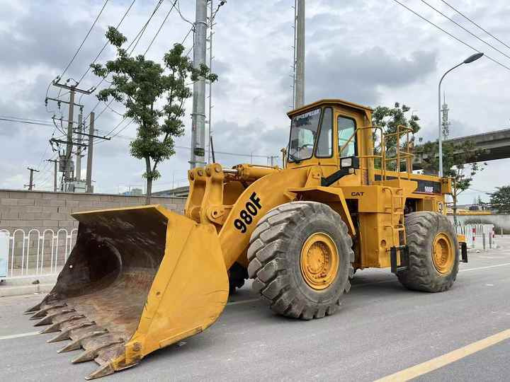 CAT 980F Refurbished Wheel Loader Well Maintained Affordable Price - Cargadora de ruedas: foto 4 CAT 980F Refurbished Wheel Loader Well Maintained Affordable Price - Cargadora de ruedas: foto 4