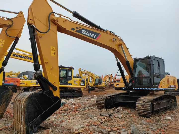 China Brand Used Sany Sy235c Mini Excavator 6ton Crawler Earth Digger Machine for Sale - Excavadora de cadenas: foto 4 China Brand Used Sany Sy235c Mini Excavator 6ton Crawler Earth Digger Machine for Sale - Excavadora de cadenas: foto 4