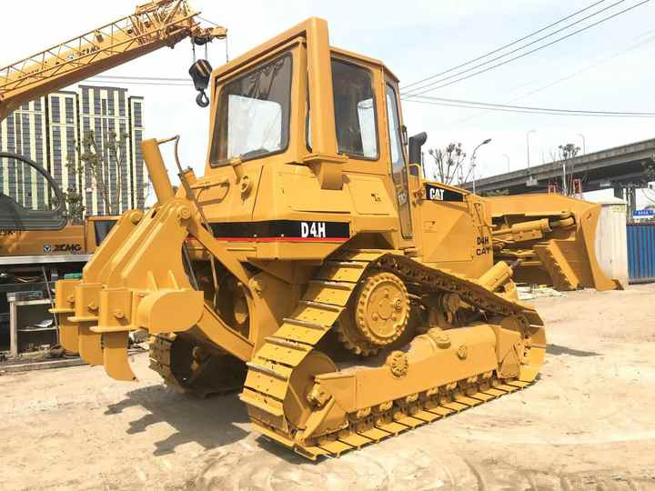 Good Condition D4H Bulldozer New Crawler Bulldozer with Parts Price Bulldozers - Bulldozer: foto 4 Good Condition D4H Bulldozer New Crawler Bulldozer with Parts Price Bulldozers - Bulldozer: foto 4