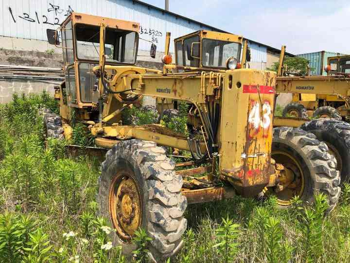 Grader Japan Komatsu GD511 Motor Grader Cheap Price Komatsu Road Grader GD511 Good Condition in China: foto 6