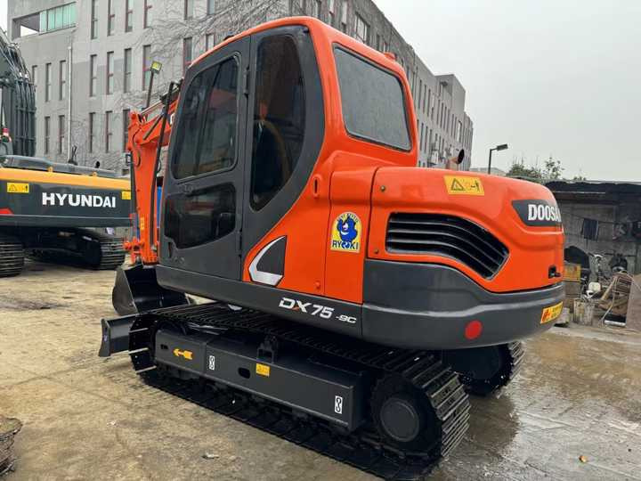 Second Hand Doosan Dx-75 Excavator for Sale - Excavadora de cadenas: foto 2 Second Hand Doosan Dx-75 Excavator for Sale - Excavadora de cadenas: foto 2
