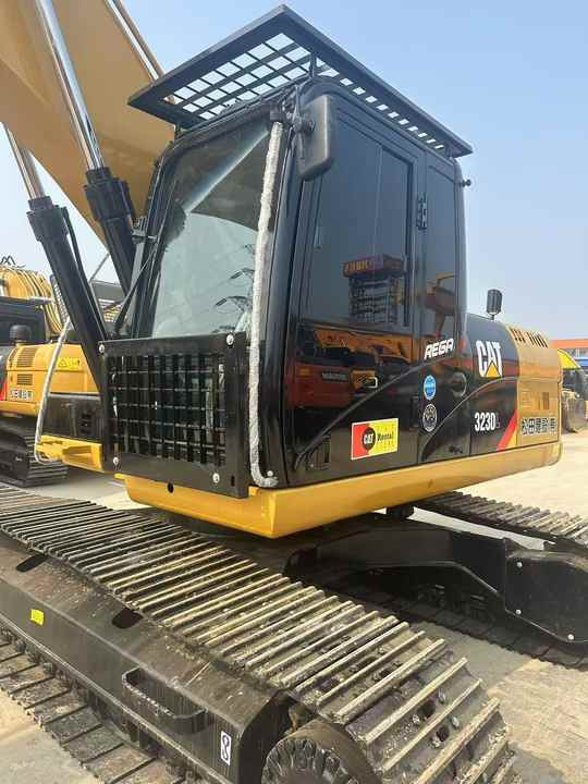 Excavadora de cadenas Used CAT323D Earth Moving Excavator for SALE   CAT 320D 323D 324D 330D 336D 329D  Caterpillar Machinery in Stock [ Copy ]: foto 6