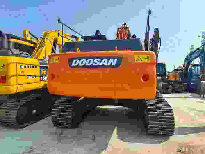 Used Doosan DX300, its original quality has withstood the test. It offers high - efficiency operation at a lower cost.Hard work. - Excavadora de cadenas: foto 3 Used Doosan DX300, its original quality has withstood the test. It offers high - efficiency operation at a lower cost.Hard work. - Excavadora de cadenas: foto 3