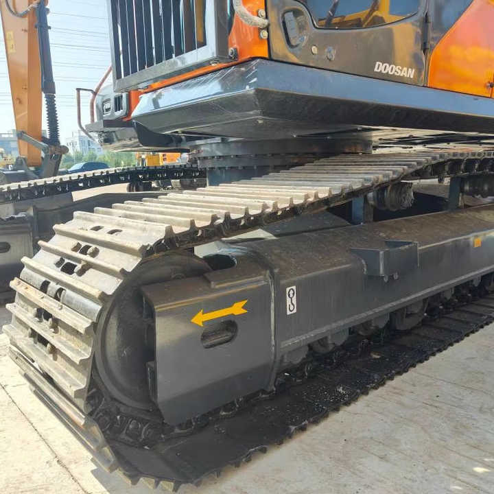 Used Doosan DX300, its original quality has withstood the test. It offers high - efficiency operation at a lower cost.Hard work. - Excavadora de cadenas: foto 1 Used Doosan DX300, its original quality has withstood the test. It offers high - efficiency operation at a lower cost.Hard work. - Excavadora de cadenas: foto 1