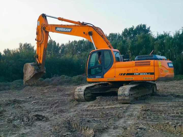 Used Doosan Dx300LC Model Excavator Second Hand Machine Popular Brand Korean Doosan Hydraulic Machinery - Excavadora de cadenas: foto 2 Used Doosan Dx300LC Model Excavator Second Hand Machine Popular Brand Korean Doosan Hydraulic Machinery - Excavadora de cadenas: foto 2