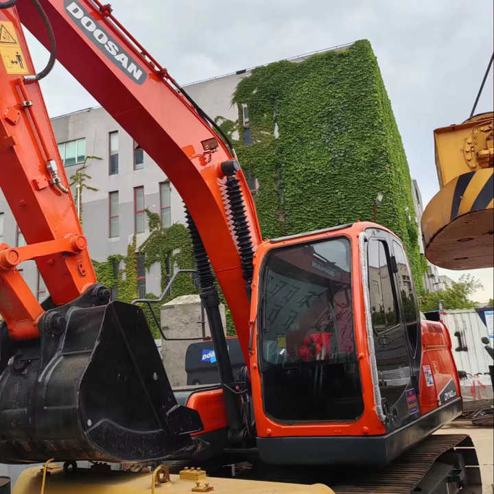 Used Doosan Hydraulic Excavator DX140 Low Price Korea Doosan DX140-9 Used Excavator for Sale - Excavadora de cadenas: foto 1 Used Doosan Hydraulic Excavator DX140 Low Price Korea Doosan DX140-9 Used Excavator for Sale - Excavadora de cadenas: foto 1