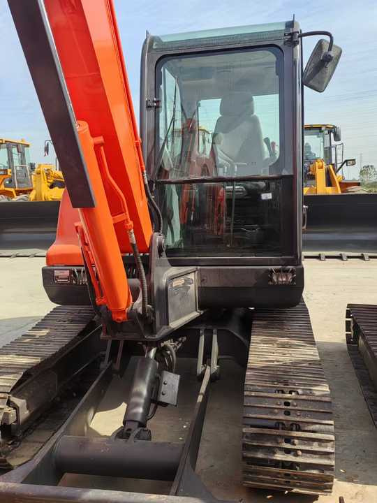 Used Doosan Mini Excavator DoOSAN DX60-9 6tons Small Excavator for Sale High Quality Doosan Dx60 70 75 Mini Excavator on Sale - Miniexcavadora: foto 4 Used Doosan Mini Excavator DoOSAN DX60-9 6tons Small Excavator for Sale High Quality Doosan Dx60 70 75 Mini Excavator on Sale - Miniexcavadora: foto 4