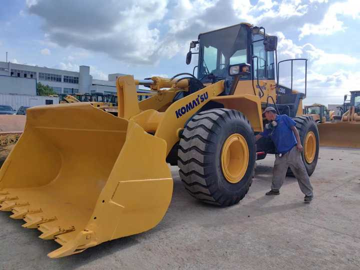 Used komatsu Wa380-6 Wheel Loader for Sale Japan Brand komatsu Wa380 -3 0380-65 470-3 Loader - Cargadora de ruedas: foto 3 Used komatsu Wa380-6 Wheel Loader for Sale Japan Brand komatsu Wa380 -3 0380-65 470-3 Loader - Cargadora de ruedas: foto 3