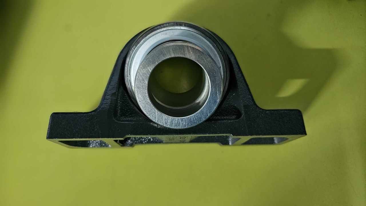 Obudowa z łożyskiem sieczkarni Deutz Fahr Topliner 1602_3193 - Piezas de recambio para Maquinaria agrícola: foto 1 Obudowa z łożyskiem sieczkarni Deutz Fahr Topliner 1602_3193 - Piezas de recambio para Maquinaria agrícola: foto 1