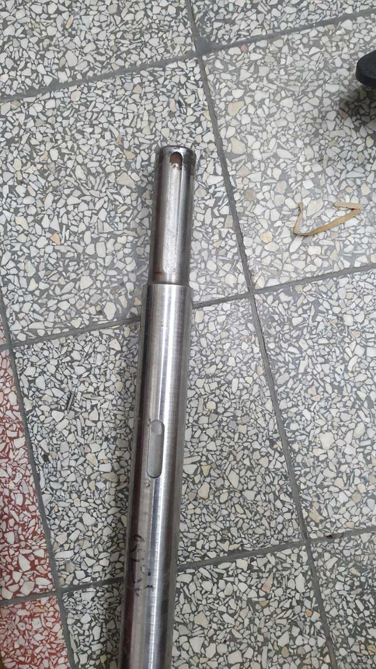 Wał odrzutnika kombajn Deutz Fahr 0625_6572 - Piezas de recambio para Maquinaria agrícola: foto 2 Wał odrzutnika kombajn Deutz Fahr 0625_6572 - Piezas de recambio para Maquinaria agrícola: foto 2