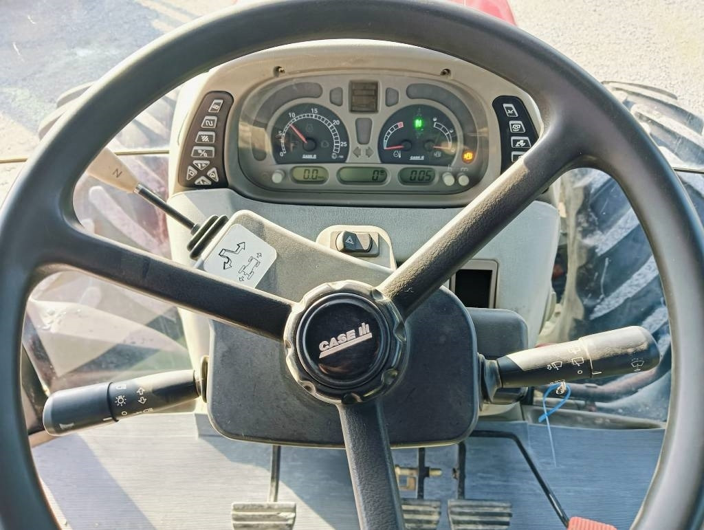 Tractor Case IH Maxxum 140: foto 26
