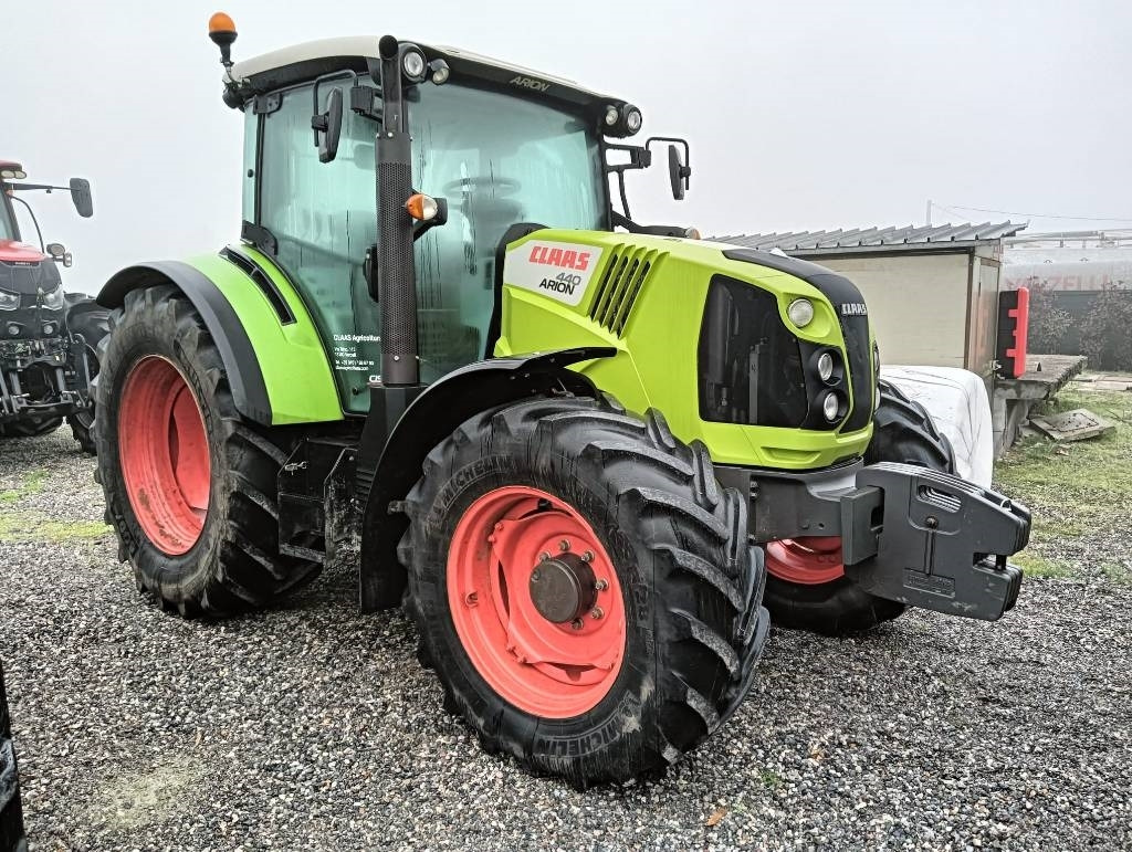 Claas Arion 440 - Tractor: foto 3 Claas Arion 440 - Tractor: foto 3
