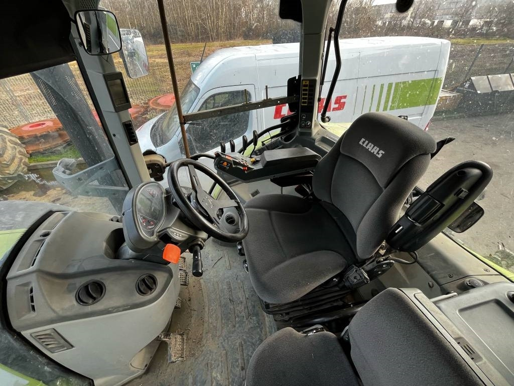 Tractor Claas Arion 650: foto 10