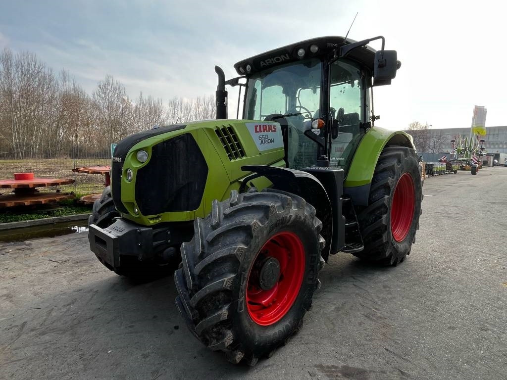 Tractor Claas Arion 650: foto 7
