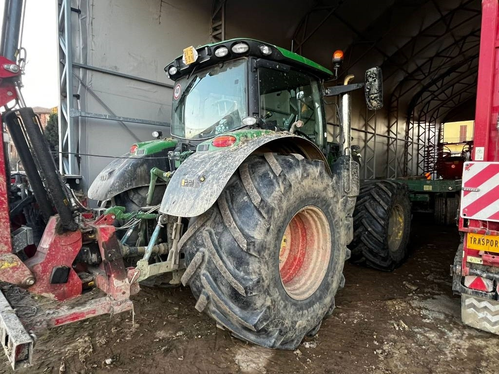 John Deere 6145 R - Tractor: foto 2 John Deere 6145 R - Tractor: foto 2