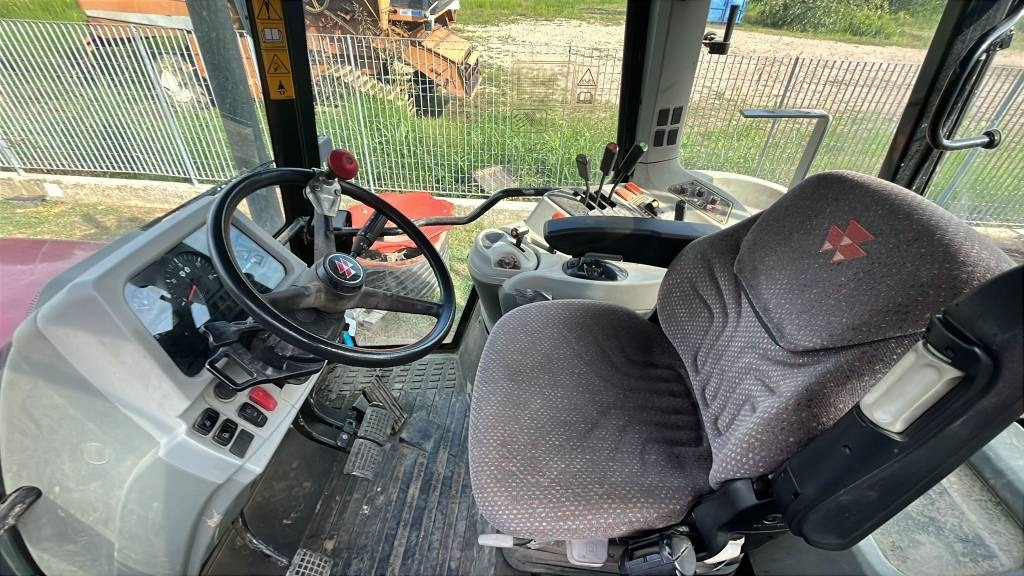 Massey Ferguson 5470 - Tractor: foto 3 Massey Ferguson 5470 - Tractor: foto 3